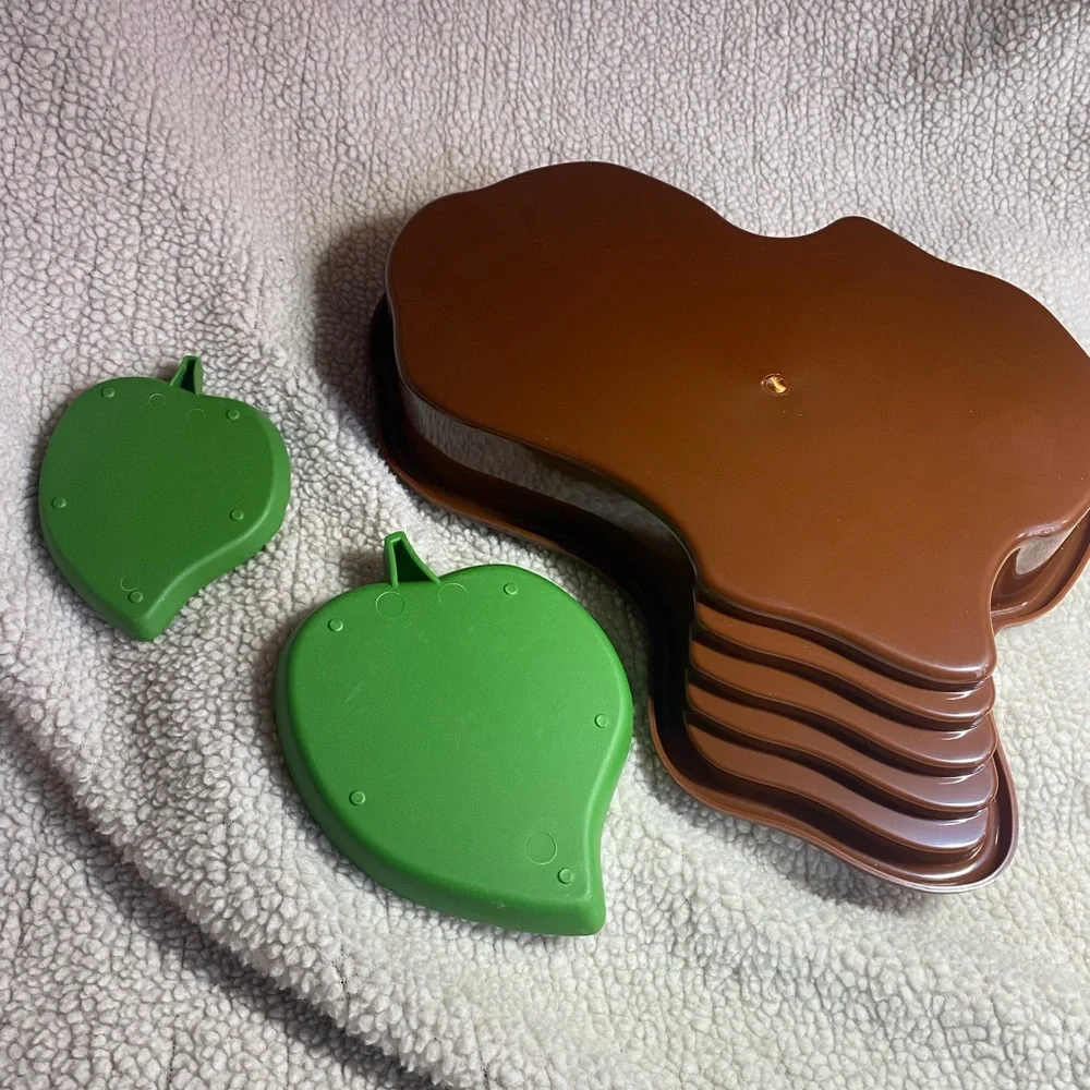Reptiles Terraced Dish MED., Brown w/ 2 Green Leaf Shape Food Dishes-3pk.